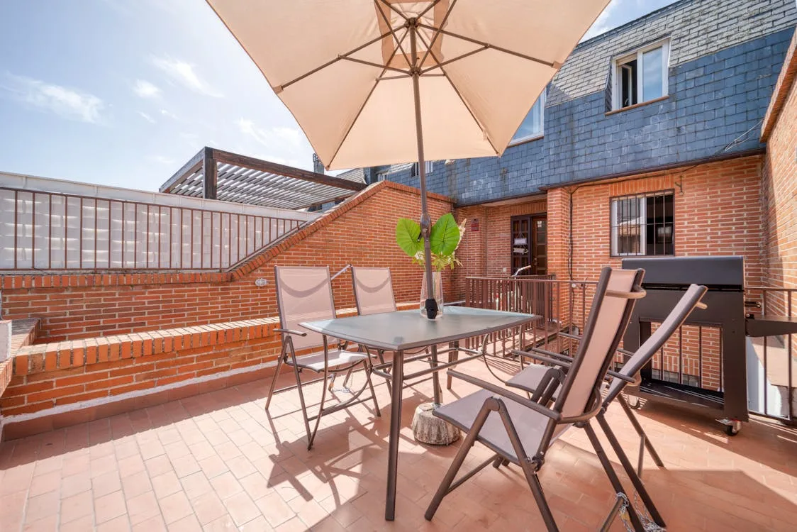 Transform Small Outdoor Spaces into Functional Retreats