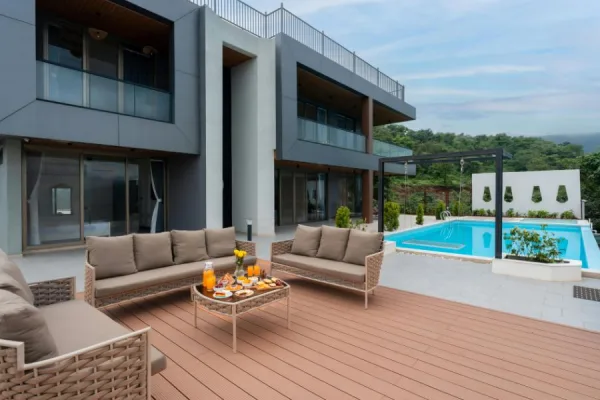 Why Removing Old Decks Can Improve Overall Home Design Appeal 