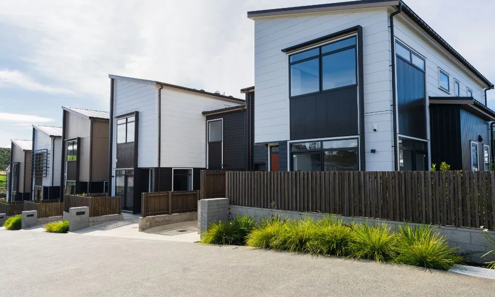 Essential Tips for Selecting Commercial Real Estate Management Software