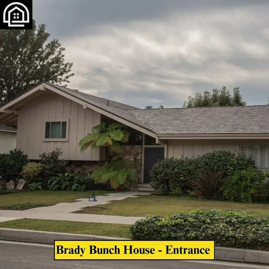 Brady Bunch House: Inside The $3.2 Million Studio City Mansion 4 Brady Bunch House Entrance