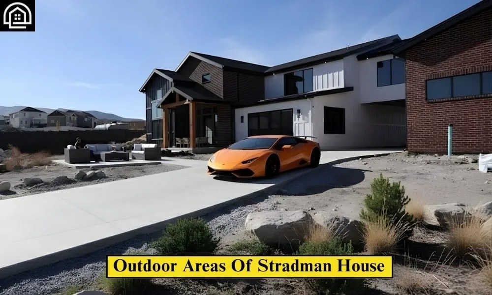 Outdoor Areas Of Stradman House